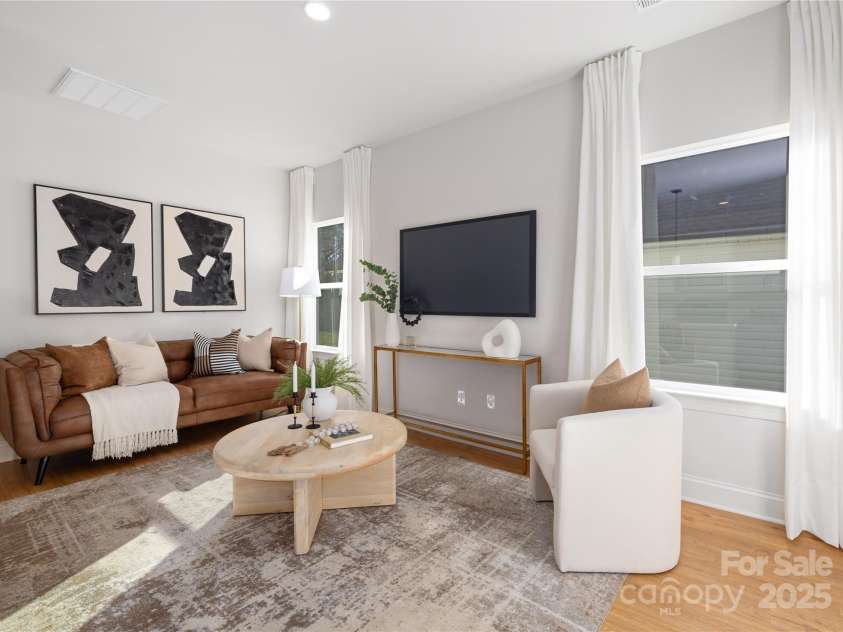 3316 Cedarhurst Drive, Charlotte, NC 28269.  MLS# CAR4277061, YatesRealty ID 30182. 