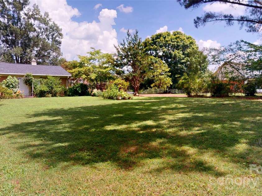 1112 Martha Drive, Monroe, NC 28112.  MLS# CAR4277118, YatesRealty ID 30184. 