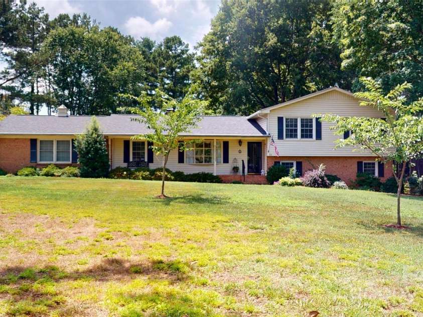 1112 Martha Drive, Monroe, NC 28112.  MLS# CAR4277118, YatesRealty ID 30184. Front Main