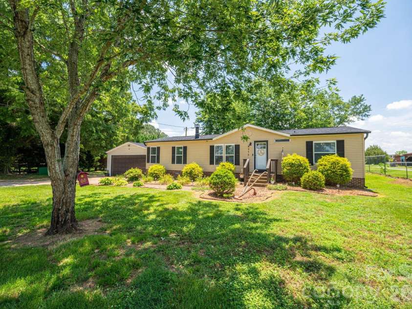 6815 Lackey Road, Vale, NC 28168.  MLS# CAR4389327, YatesRealty ID 30185. 