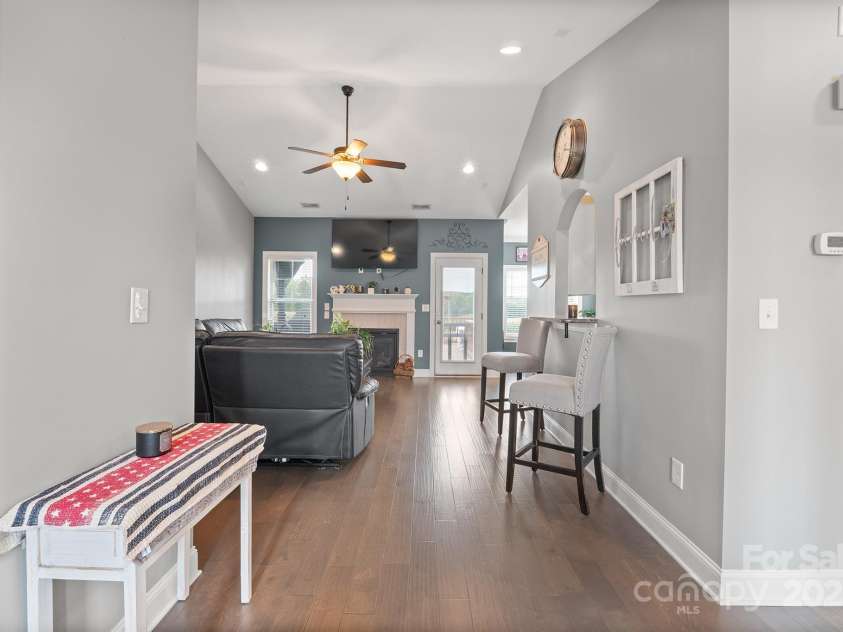 163 Castle Pines Lane, Statesville, NC 28625.  MLS# CAR4286367, YatesRealty ID 30186. 