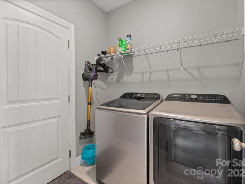 163 Castle Pines Lane, Statesville, NC 28625.  MLS# CAR4286367, YatesRealty ID 30186. 