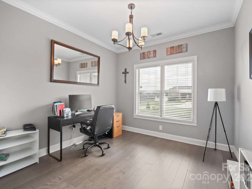 163 Castle Pines Lane, Statesville, NC 28625.  MLS# CAR4286367, YatesRealty ID 30186. 