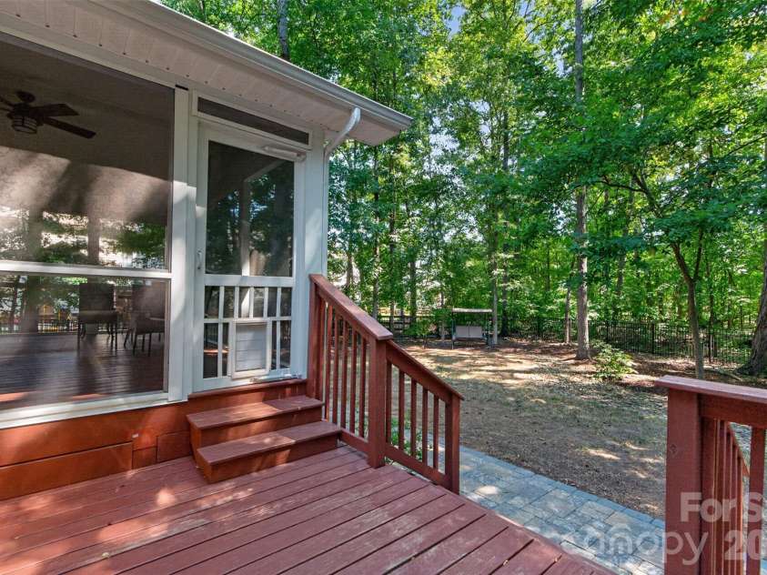 203 Elven Court, Waxhaw, NC 28173.  MLS# CAR4382799, YatesRealty ID 30186. 