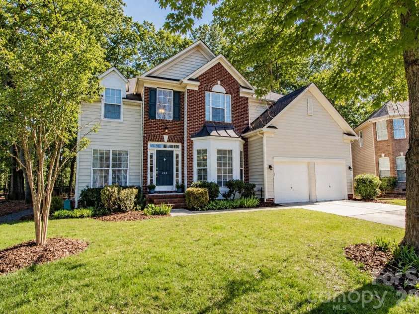 203 Elven Court, Waxhaw, NC 28173.  MLS# CAR4382799, YatesRealty ID 30186. 