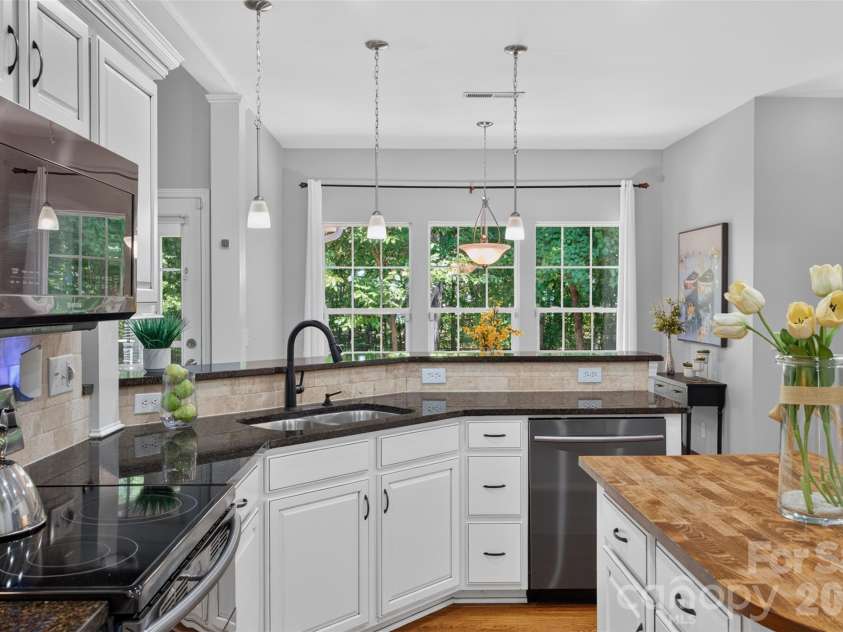203 Elven Court, Waxhaw, NC 28173.  MLS# CAR4382799, YatesRealty ID 30186. 