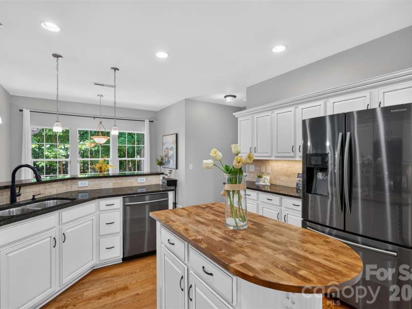 203 Elven Court, Waxhaw, NC 28173.  MLS# CAR4382799, YatesRealty ID 30186. 