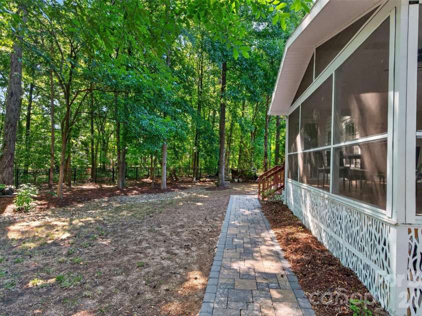 203 Elven Court, Waxhaw, NC 28173.  MLS# CAR4382799, YatesRealty ID 30186. 