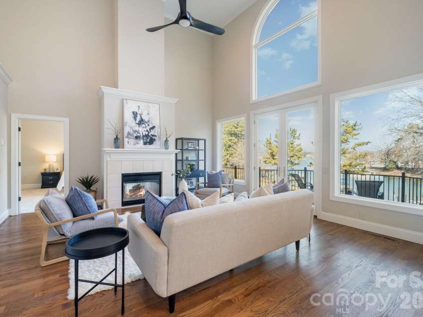 20105 Chapel Point Lane, Cornelius, NC 28031.  MLS# CAR4284650, YatesRealty ID 30187. 