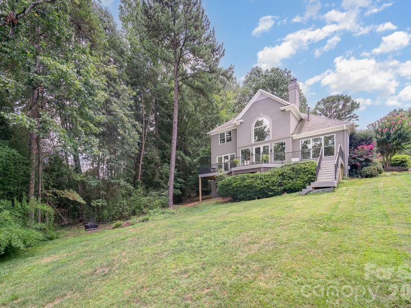 20105 Chapel Point Lane, Cornelius, NC 28031.  MLS# CAR4284650, YatesRealty ID 30187. 