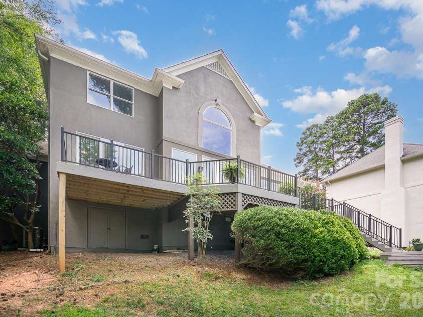 20105 Chapel Point Lane, Cornelius, NC 28031.  MLS# CAR4284650, YatesRealty ID 30187. 