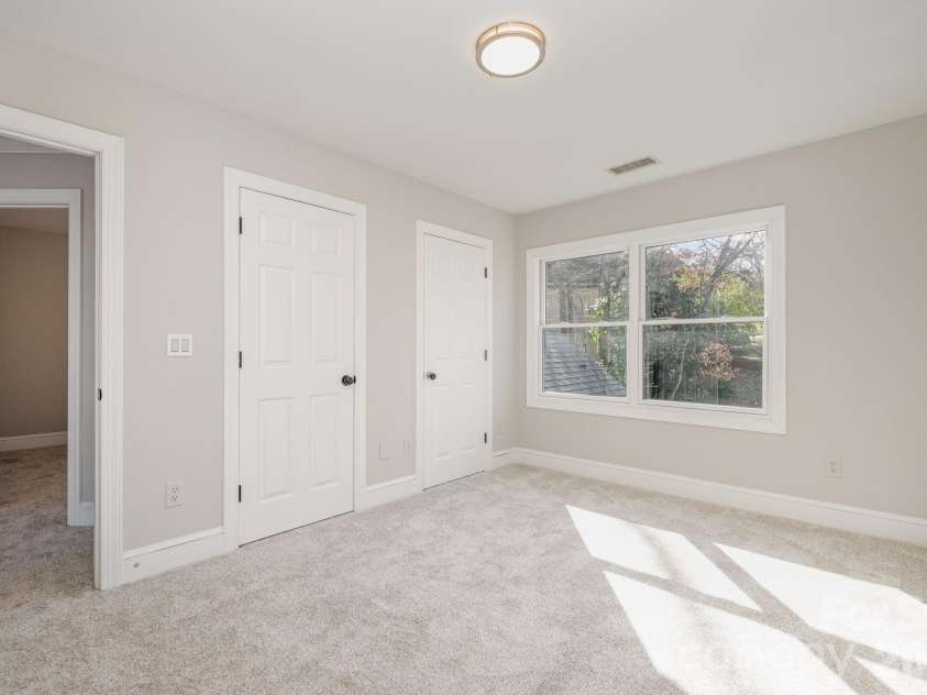 20105 Chapel Point Lane, Cornelius, NC 28031.  MLS# CAR4284650, YatesRealty ID 30187. 