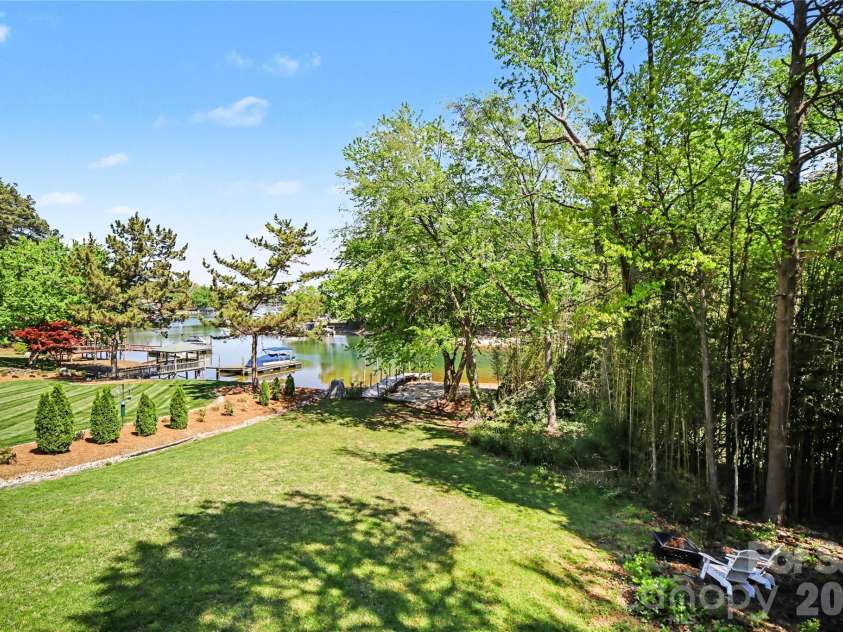 20105 Chapel Point Lane, Cornelius, NC 28031.  MLS# CAR4284650, YatesRealty ID 30187. 