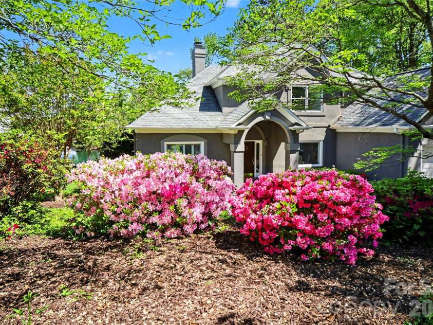 20105 Chapel Point Lane, Cornelius, NC 28031.  MLS# CAR4284650, YatesRealty ID 30187. 