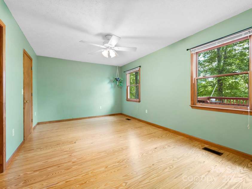 35 Essex Road, Waynesville, NC 28786.  MLS# CAR4280173, YatesRealty ID 30187. Primary Bedroom