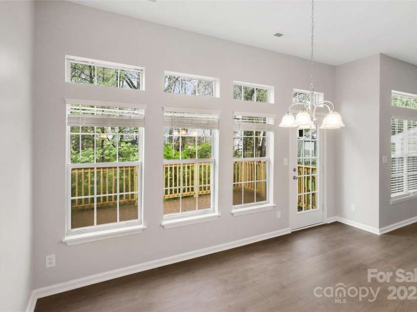 11834 Mourning Dove Lane, Charlotte, NC 28269.  MLS# CAR4277055, YatesRealty ID 30188. 