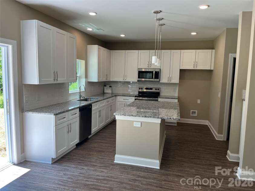 183 Pine Haven Road, Statesville, NC 28677.  MLS# CAR4320547, YatesRealty ID 30188. 