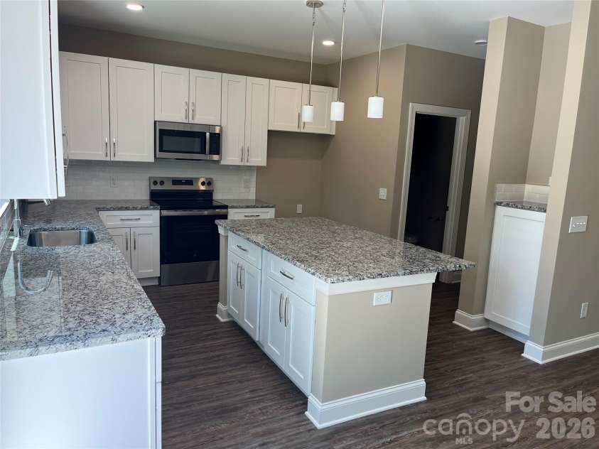 183 Pine Haven Road, Statesville, NC 28677.  MLS# CAR4320547, YatesRealty ID 30188. 
