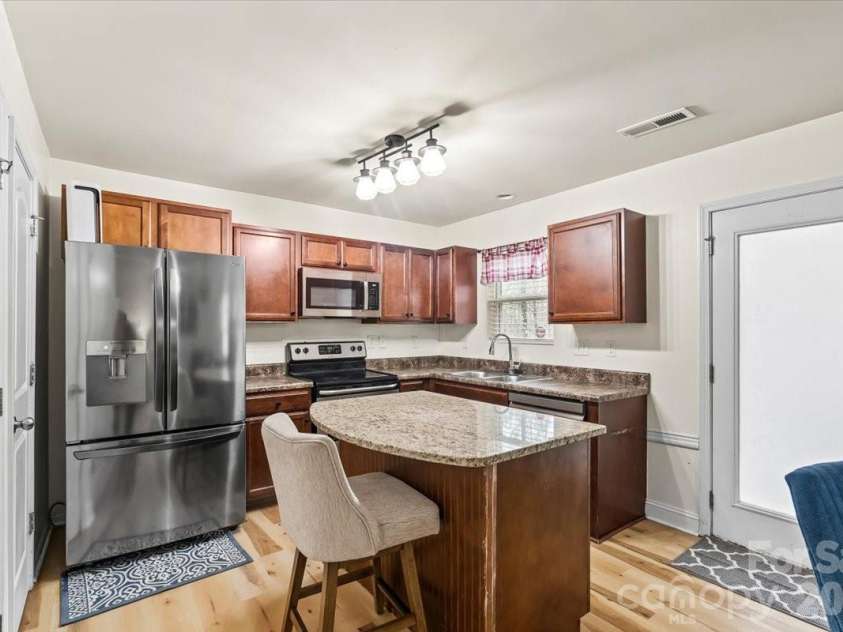 303 Olde North Church Drive, Concord, NC 28025.  MLS# CAR4352314, YatesRealty ID 30189. 