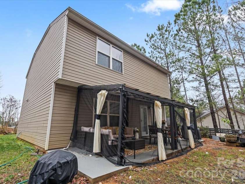 303 Olde North Church Drive, Concord, NC 28025.  MLS# CAR4352314, YatesRealty ID 30189. 