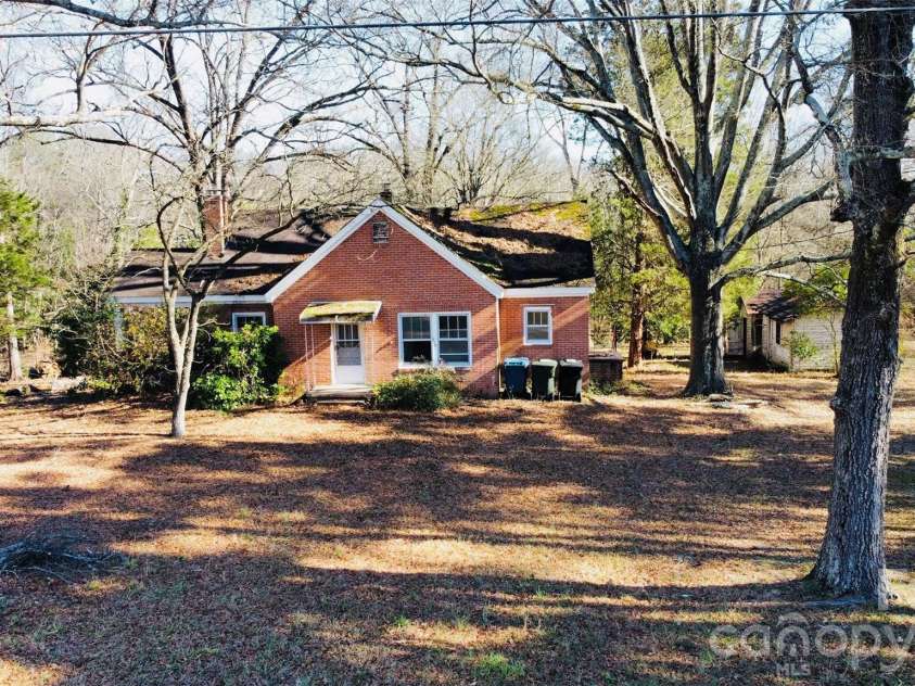 113 Stonecrest Circle, Concord, NC 28027.  MLS# CAR4337560, YatesRealty ID 3019. Front of house