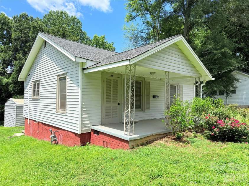 214 Wood Street, Mount Holly, NC 28120.  MLS# CAR4349065, YatesRealty ID 3019. 