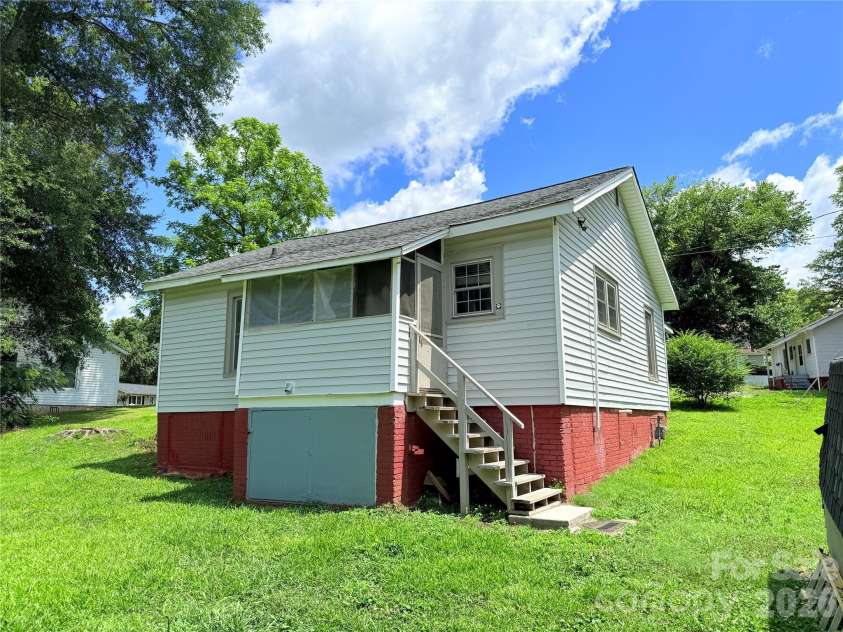 214 Wood Street, Mount Holly, NC 28120.  MLS# CAR4349065, YatesRealty ID 3019. 