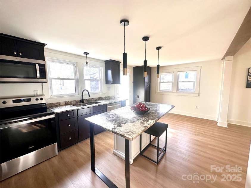 719 Washington Street, Cramerton, NC 28032.  MLS# CAR4227781, YatesRealty ID 3019. 