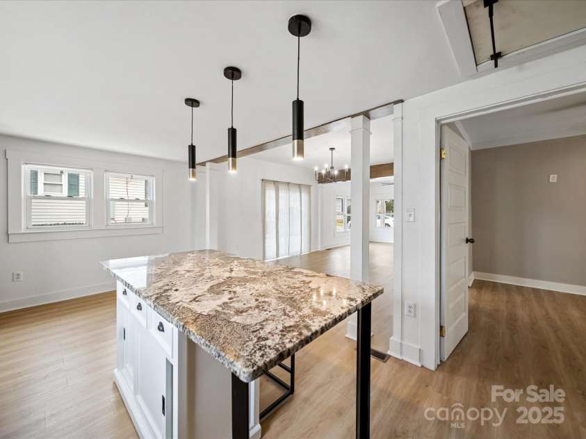 719 Washington Street, Cramerton, NC 28032.  MLS# CAR4227781, YatesRealty ID 3019. 