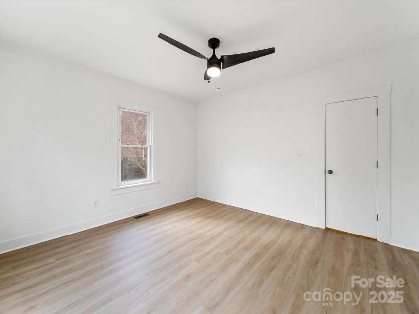 719 Washington Street, Cramerton, NC 28032.  MLS# CAR4227781, YatesRealty ID 3019. 