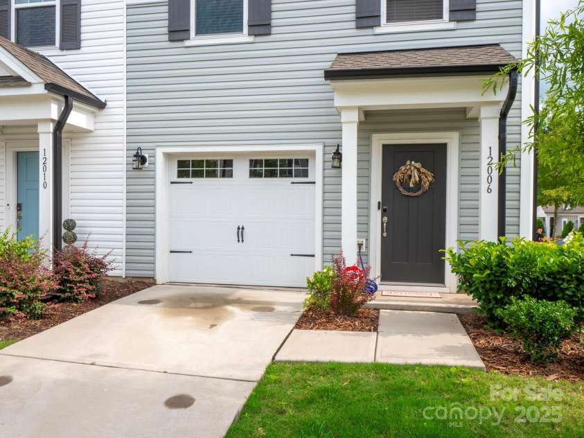 12006 Chesapeake Mallard Drive, Charlotte, NC 28262.  MLS# CAR4277919, YatesRealty ID 30190. 