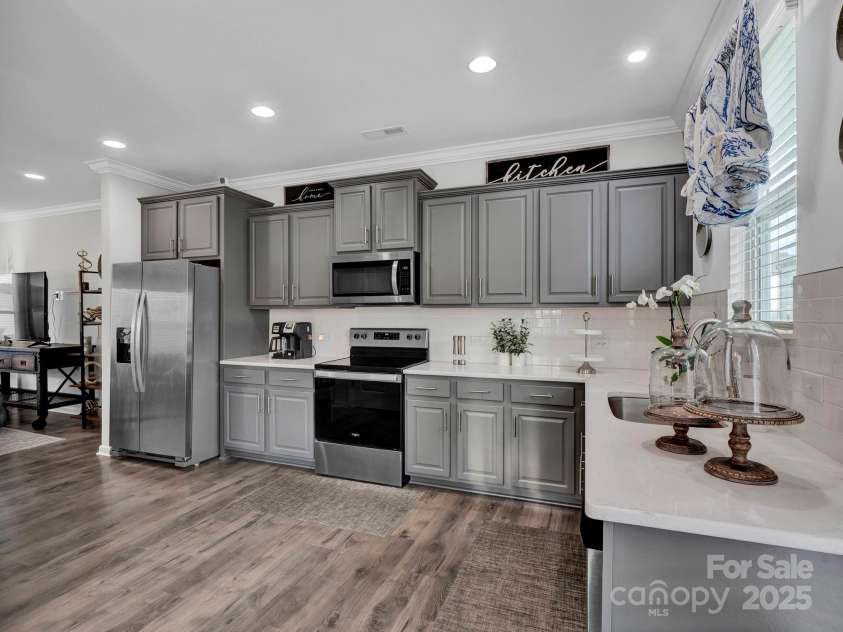12006 Chesapeake Mallard Drive, Charlotte, NC 28262.  MLS# CAR4277919, YatesRealty ID 30190. 