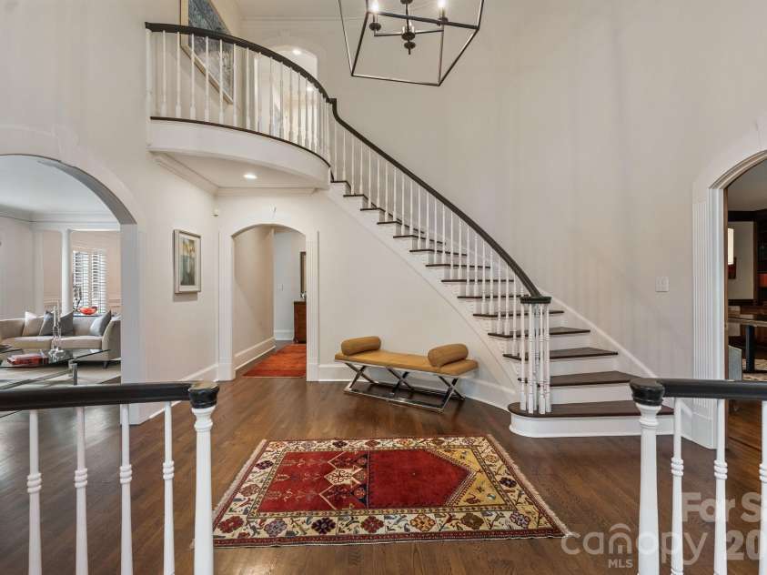 8124 Greencastle Drive, Charlotte, NC 28210.  MLS# CAR4364842, YatesRealty ID 30191. Foyer. 
