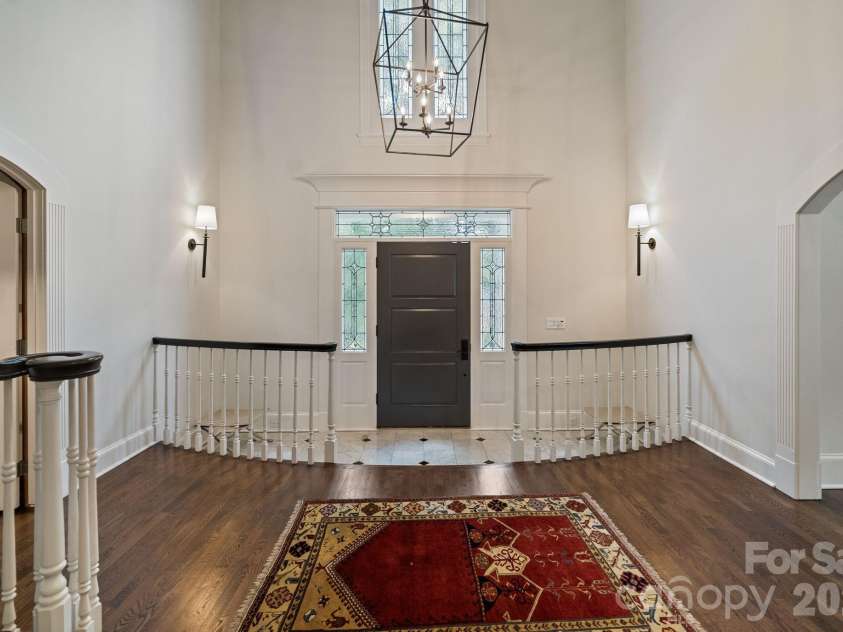 8124 Greencastle Drive, Charlotte, NC 28210.  MLS# CAR4364842, YatesRealty ID 30191. Foyer. 