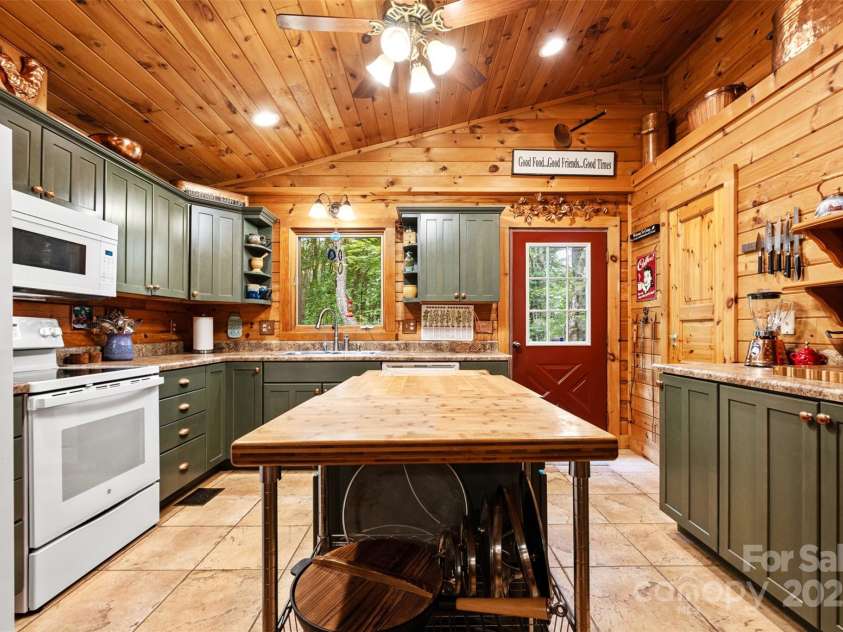455 Laurel Creek Road, Sugar Grove, NC 28679.  MLS# CAR4285610, YatesRealty ID 30192. 