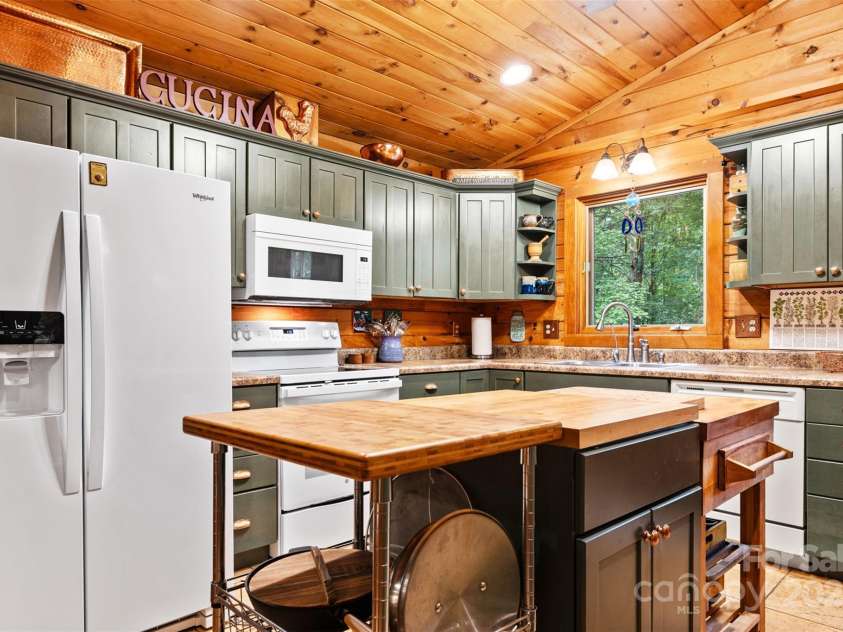 455 Laurel Creek Road, Sugar Grove, NC 28679.  MLS# CAR4285610, YatesRealty ID 30192. 