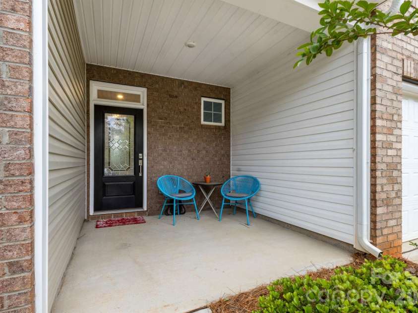 14136 Castle Nook Drive, Charlotte, NC 28273.  MLS# CAR4376440, YatesRealty ID 30193. 