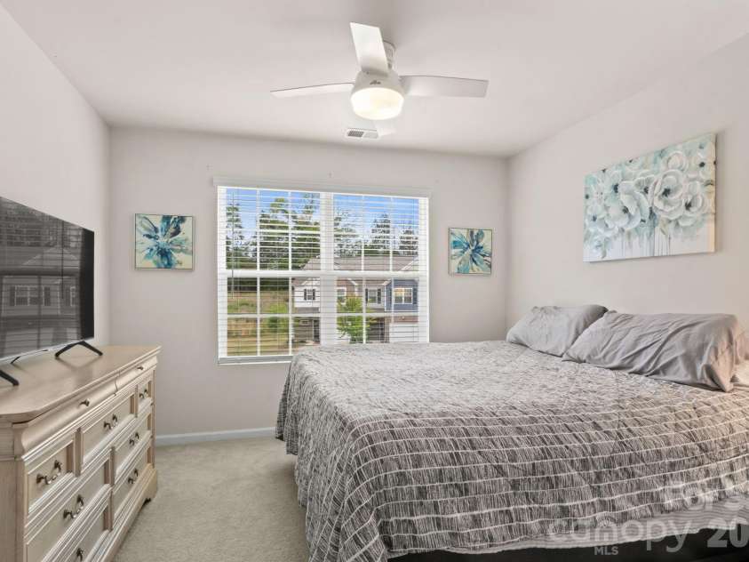 14136 Castle Nook Drive, Charlotte, NC 28273.  MLS# CAR4376440, YatesRealty ID 30193. 