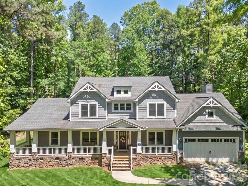 10200 Kerns Road, Huntersville, NC 28078.  MLS# CAR4382040, YatesRealty ID 30195. 