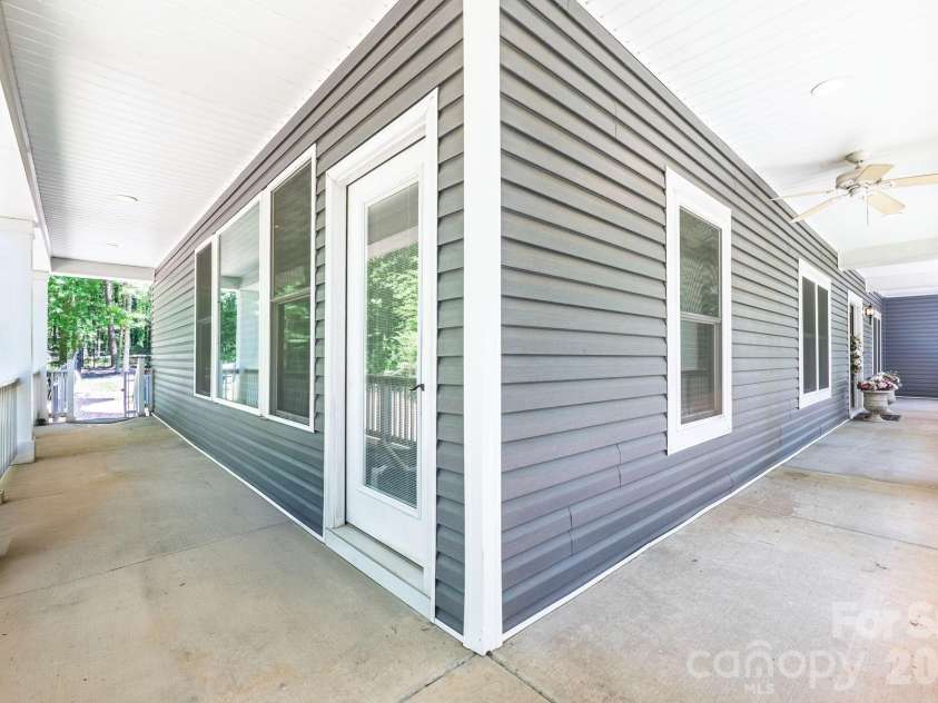 10200 Kerns Road, Huntersville, NC 28078.  MLS# CAR4382040, YatesRealty ID 30195. 
