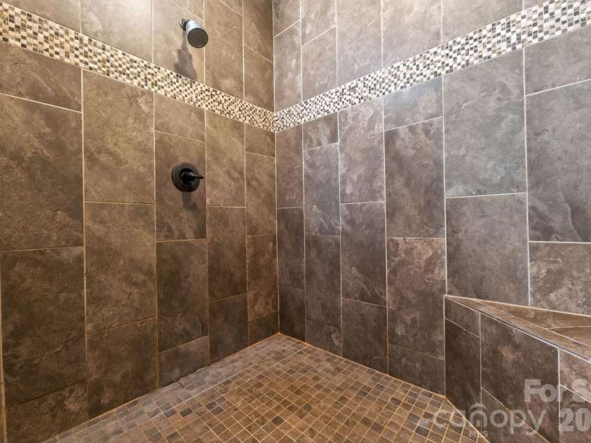 10200 Kerns Road, Huntersville, NC 28078.  MLS# CAR4382040, YatesRealty ID 30195. 