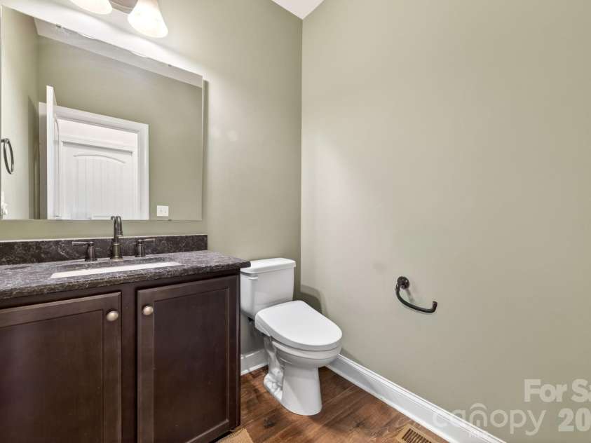 10200 Kerns Road, Huntersville, NC 28078.  MLS# CAR4382040, YatesRealty ID 30195. 