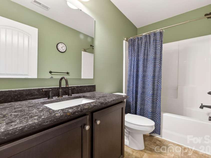 10200 Kerns Road, Huntersville, NC 28078.  MLS# CAR4382040, YatesRealty ID 30195. 