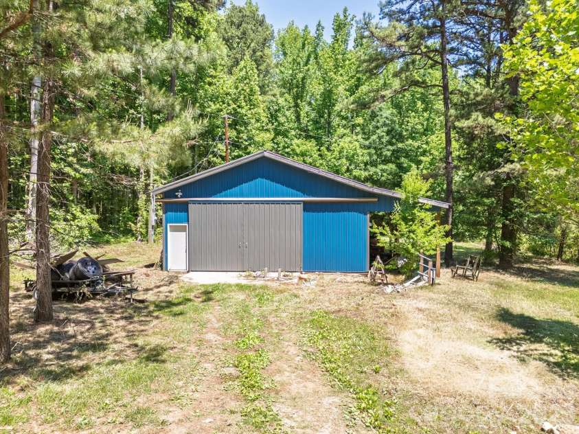 10200 Kerns Road, Huntersville, NC 28078.  MLS# CAR4382040, YatesRealty ID 30195. 