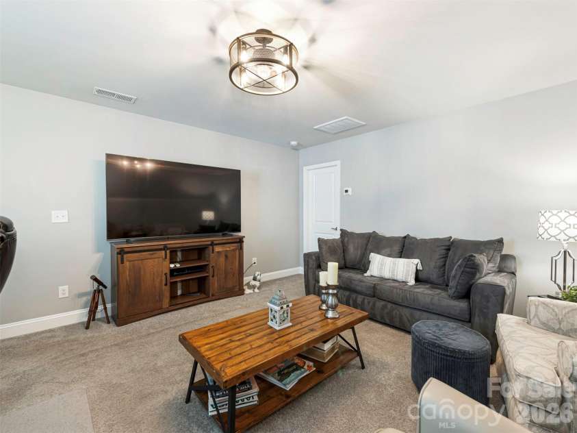 2070 Bonds Lane, Fort Mill, SC 29715.  MLS# CAR4380489, YatesRealty ID 30196. 