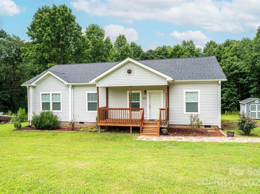 163 Primrose Drive, Stony Point, NC 28678.  MLS# CAR4288677, YatesRealty ID 30198. 