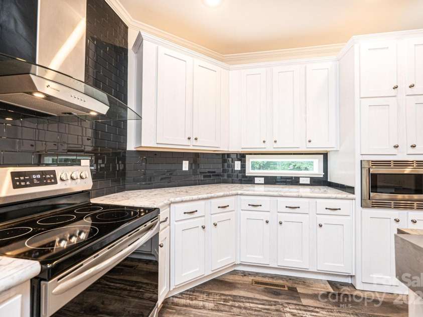 163 Primrose Drive, Stony Point, NC 28678.  MLS# CAR4288677, YatesRealty ID 30198. 