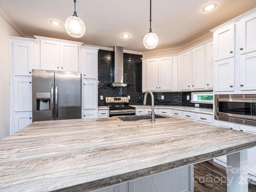 163 Primrose Drive, Stony Point, NC 28678.  MLS# CAR4288677, YatesRealty ID 30198. 