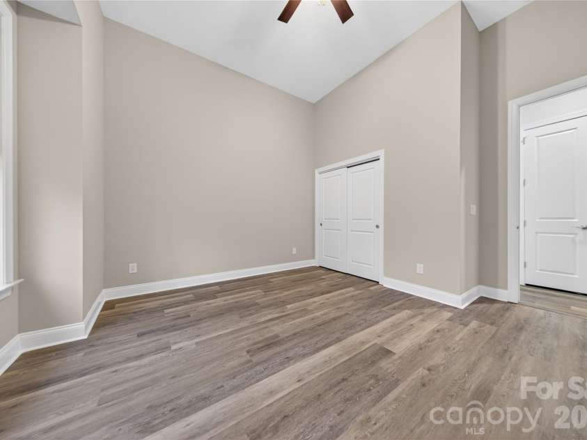 6044 Candlestick Lane, Lancaster, SC 29720.  MLS# CAR4385594, YatesRealty ID 30198. 12' Ceilings