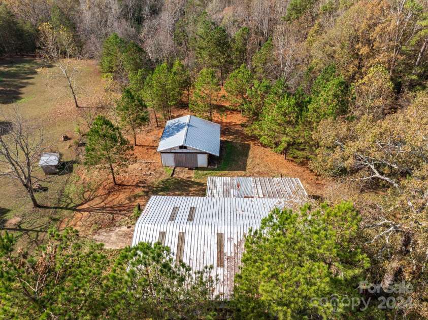 152 Long Branch Road, Chesnee, SC 29323.  MLS# CAR4204540, YatesRealty ID 302. Back of property is mostly wooded.  